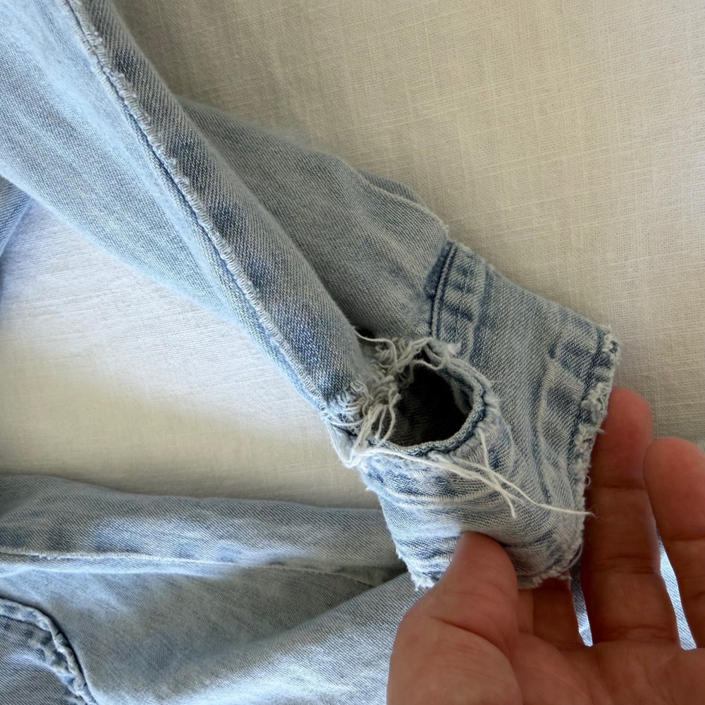 Andrew Jeans Co 90's Distressed Denim Button Down Shirt M/L Vintage - Picture 10 of 13